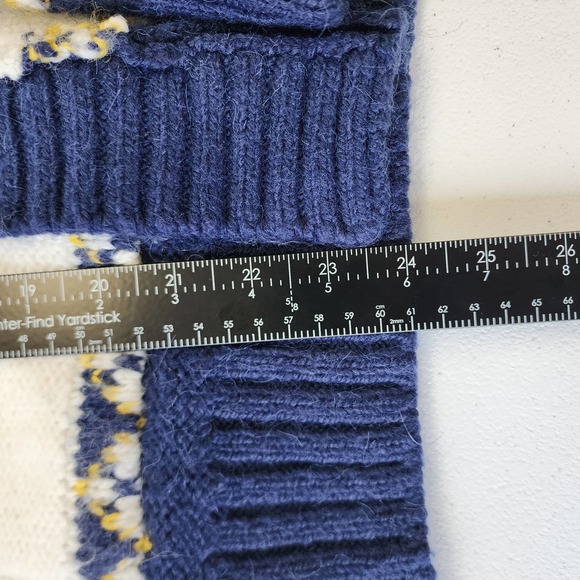 American Eagle Fair Isle Cardigan Chunky Knit Medium Cream Navy Pockets XS - Picture 9 of 10